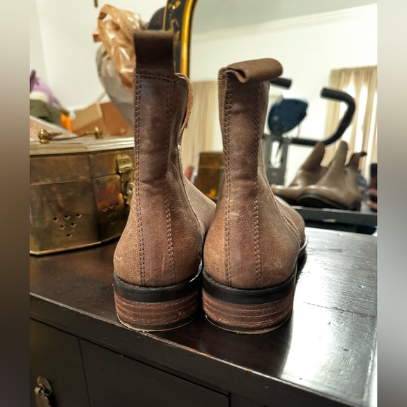 Lucky brand Chelsea boots - Picture 6 of 6